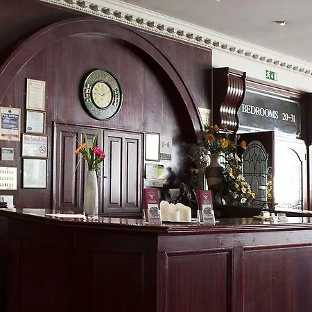 Hotel Rhu Glenn 3*