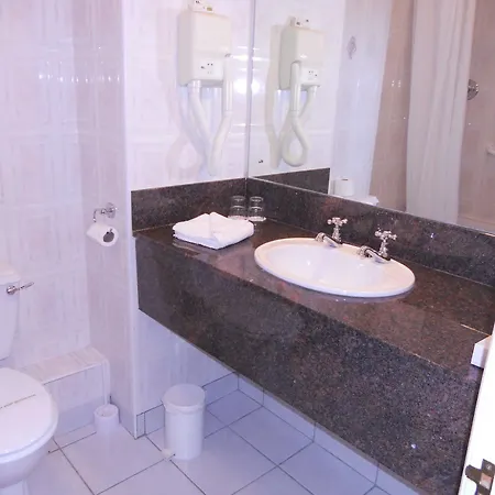 Rhu Glenn Hotel